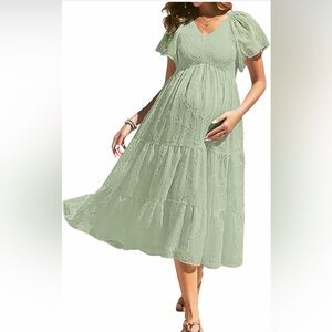 NWT  Maternity Dress with Flutter Sleeves Pattern